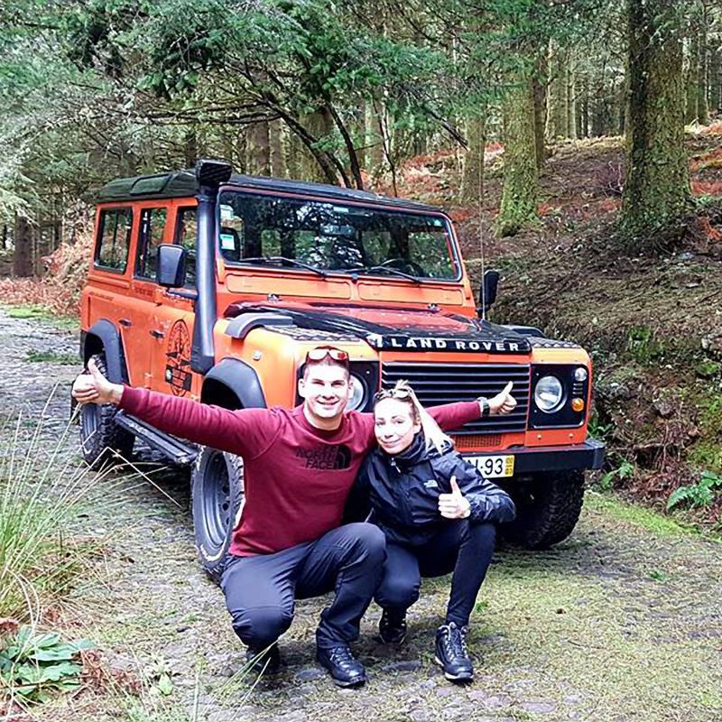 Vineyards and Cliffs Jeep Tour